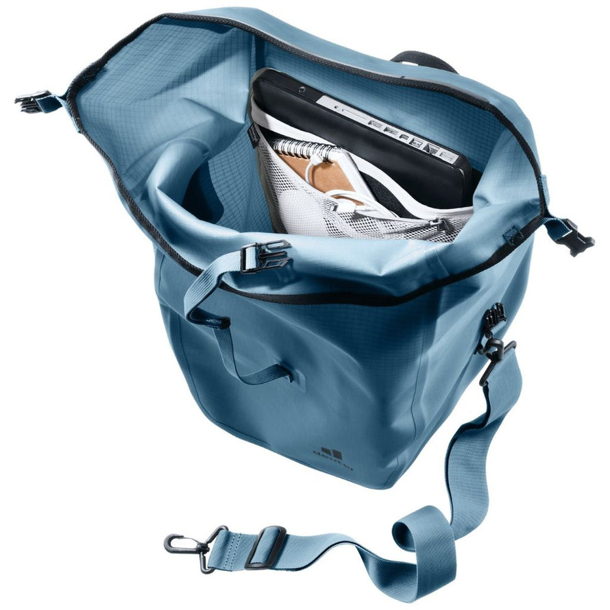 Sacoche arriere velo Deuter Visby bleu pastel, legere et impermeable, parfaite pour les trajets quotidiens