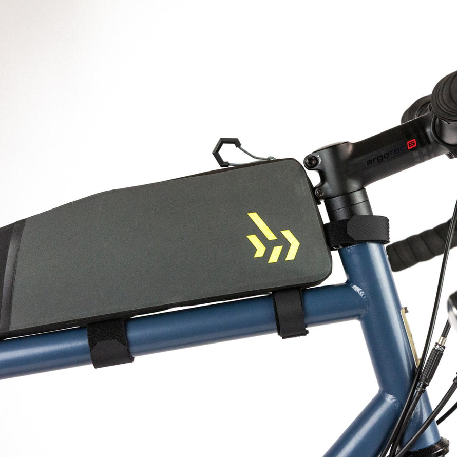 Sacoche de cadre Apidura Backcountry, idéale pour bikepacking et gravel, légère et résistante