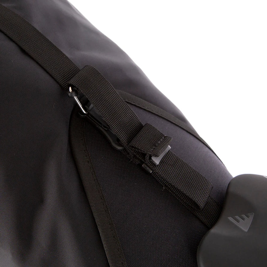 Partez léger avec la sacoche de selle Restrap : sac étanche intégré, montage sans porte-bagages, qualité artisanale anglaise garantie.