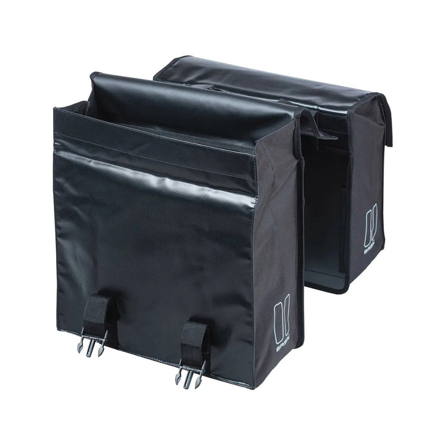 Sacoche double amovible noire Basil Urban Load MIK 2 x 26,5L pour vélo avec fixation rapide et grande capacité
