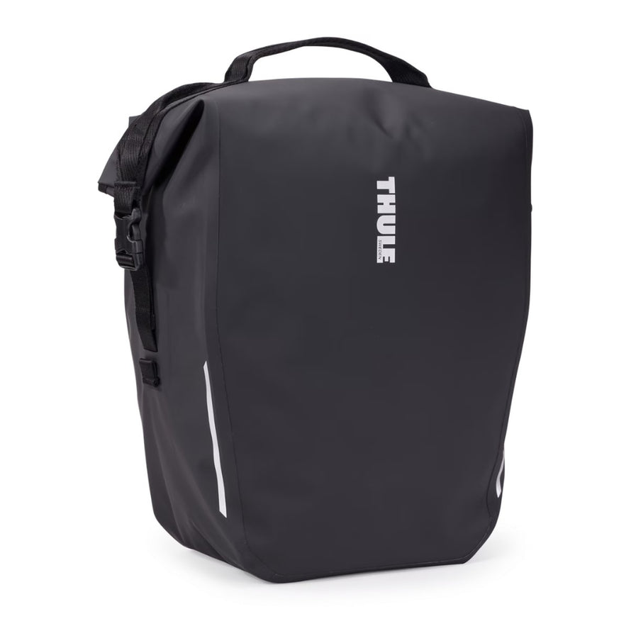 Sacoche Thule Shield InLock noire pour porte-bagages, robuste et imperméable, idéale pour trajets urbains sécurisés