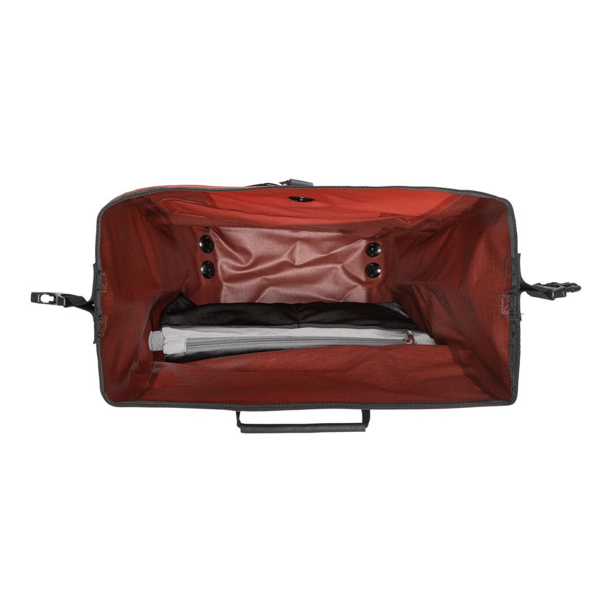 Vue interieur des sacoches arriere Ortlieb Back Roller Pro Plus 2 x 35L avec compartiments pratiques