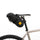 Compacte et légère, la sacoche de selle Restrap Saddle Pack  4.5 litres vous permet de transporter l’essentiel sans porte-bagages. Conçue et fabriquée en Angleterre
