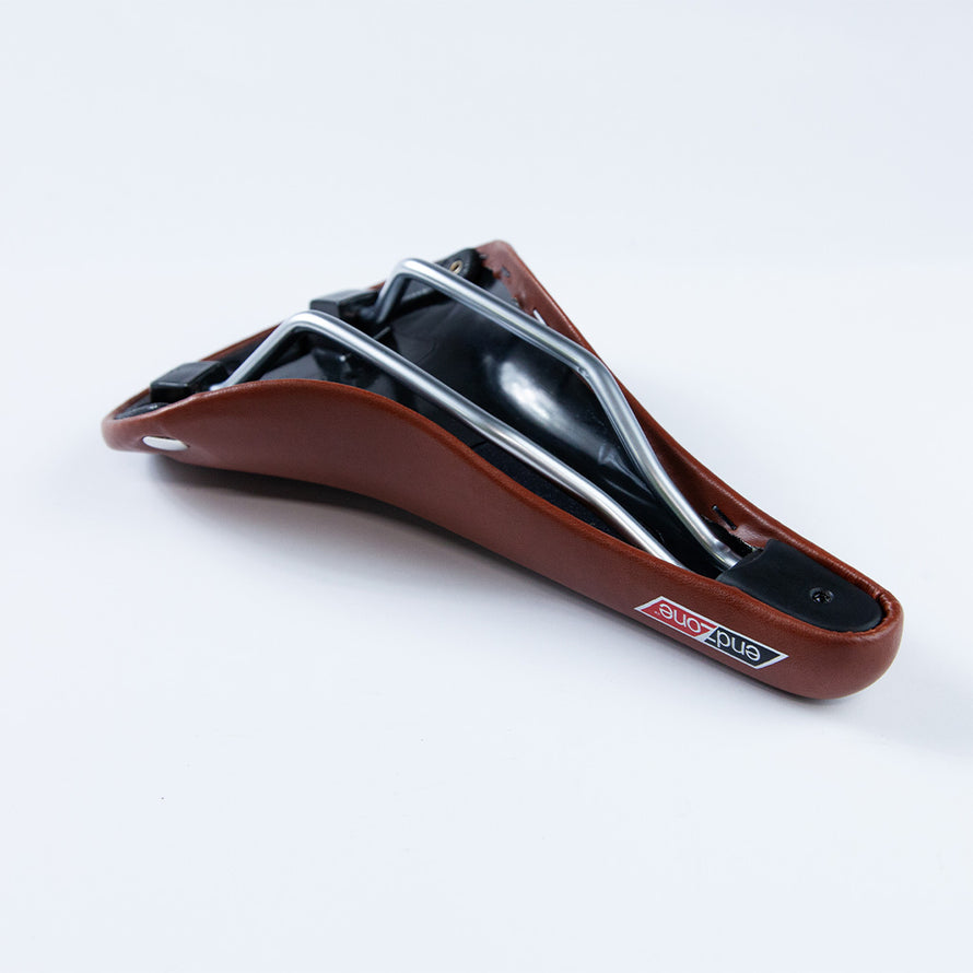 Selle vélo vintage couleur marron imitation cuir rail de selle