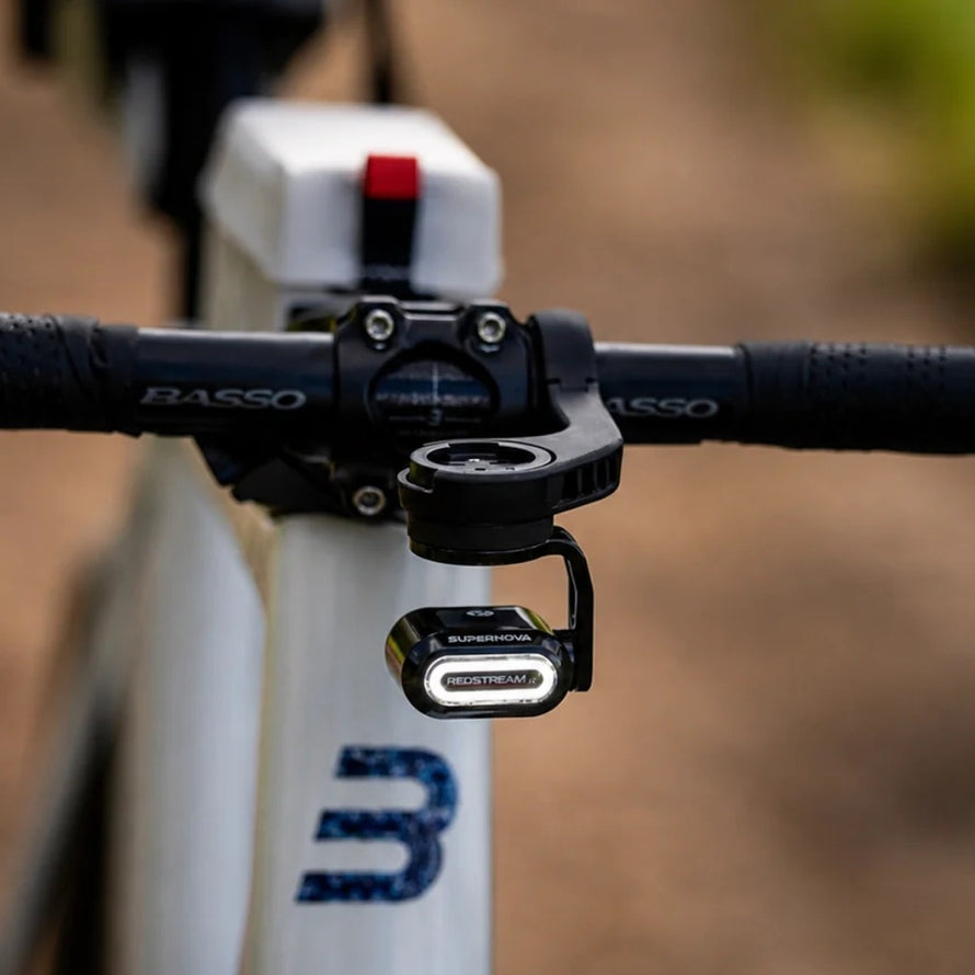 Set d’éclairage avant et arrière Supernova Redstream Series pour vélo, visibilité optimale et sécurité renforcée