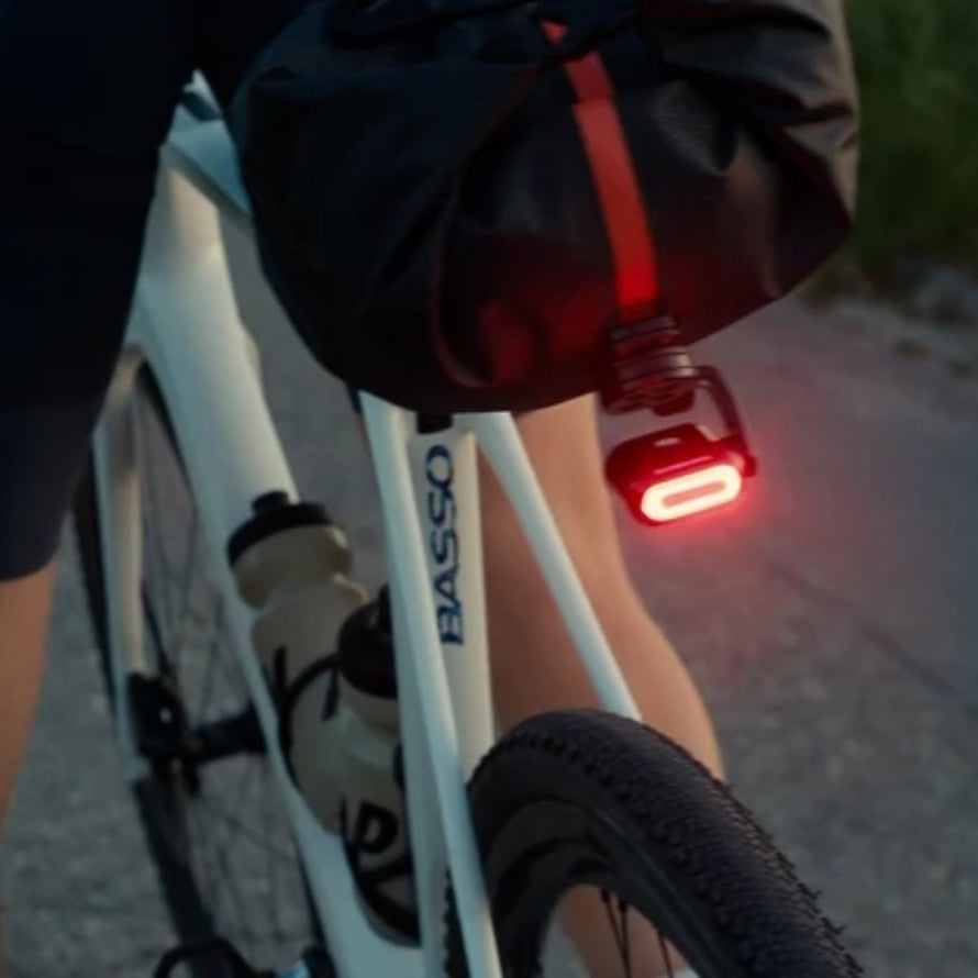 Kit eclairage avant et arriere Supernova Redstream Series pour velo avec leds puissantes et design compact