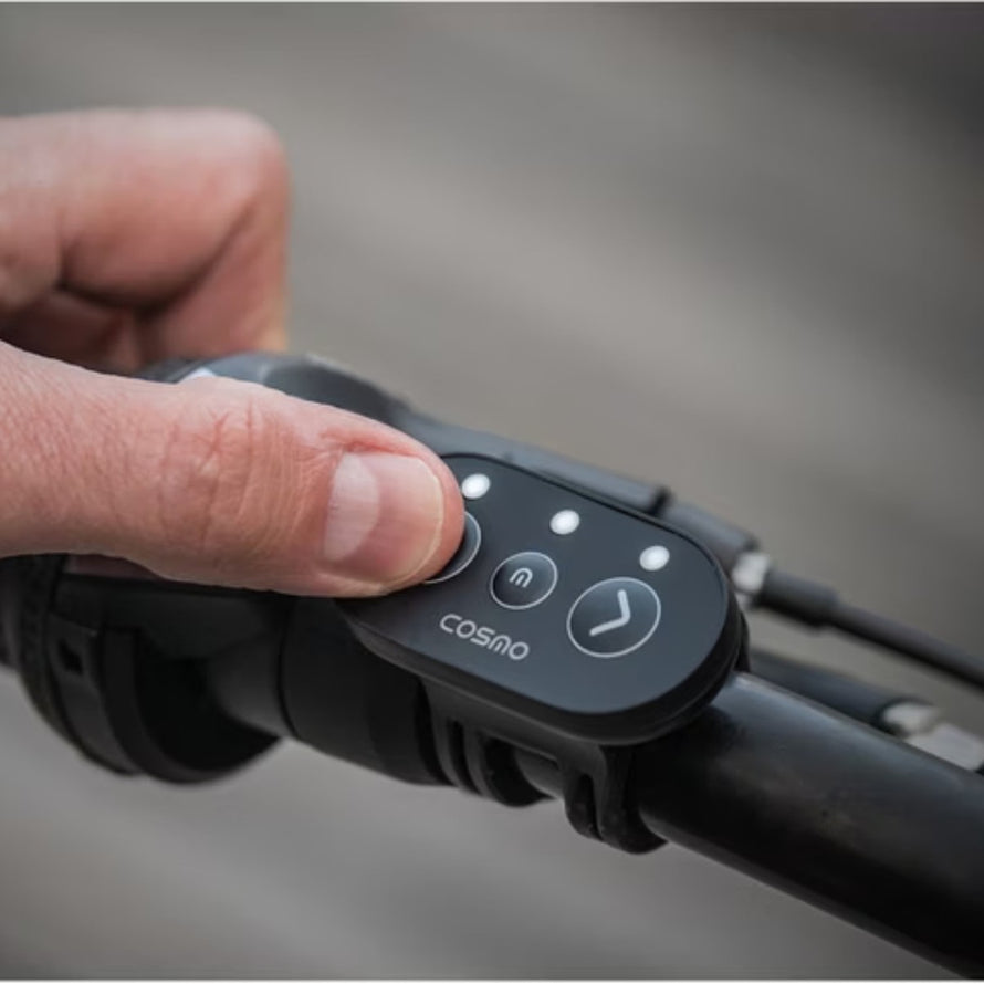Telecommande Cosmo Connected modele Cosmo Ride pour controle facile du feu arriere connecte avec clignotants velo