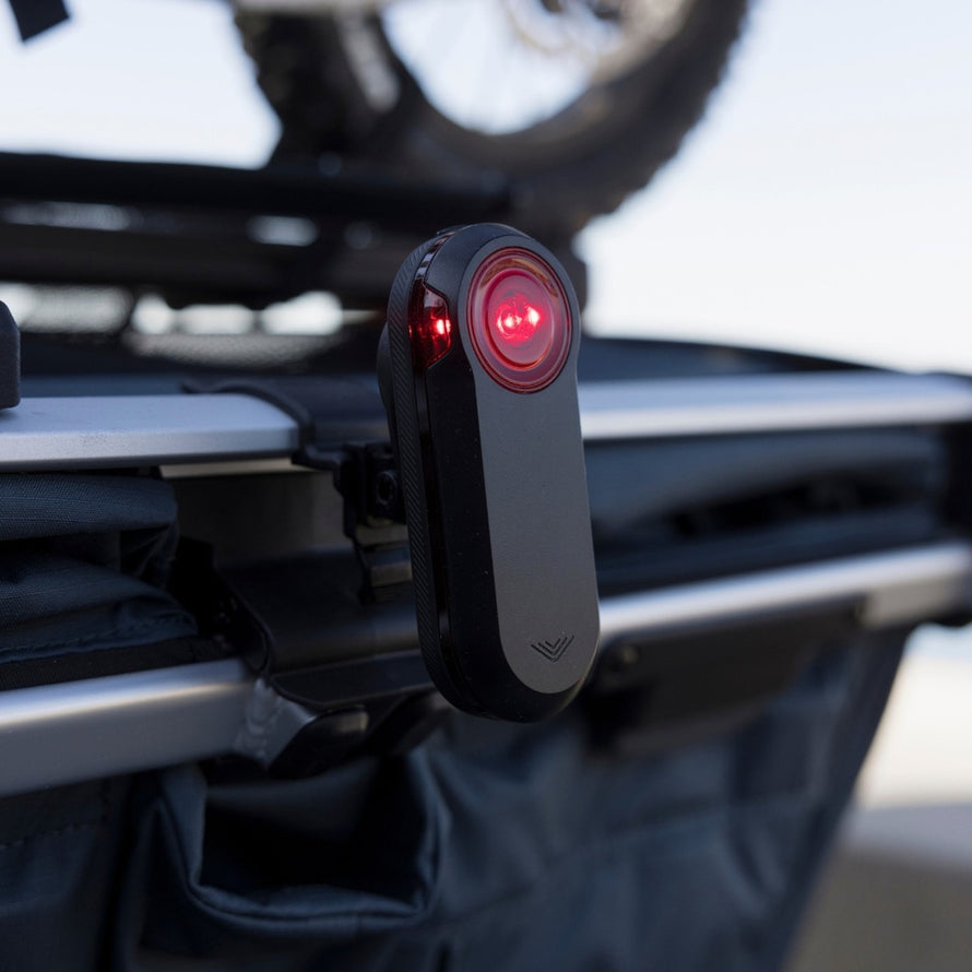 Support fixation Thule Garmin Varia pour siege enfant et remorque velo, securite et compatibilite assurees