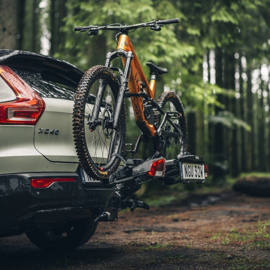 Porte-velos Thule Outpace 2 sur attelage voiture, transport securise et pratique de deux velos