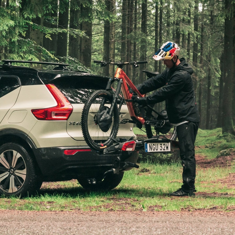 Porte-velos attelage Thule Outpace 2 pour transporter facilement deux velos en toute securite