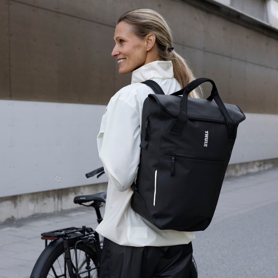 Sac a dos velo Thule Shield InLock noir, securise et convertible pour les cyclistes urbains
