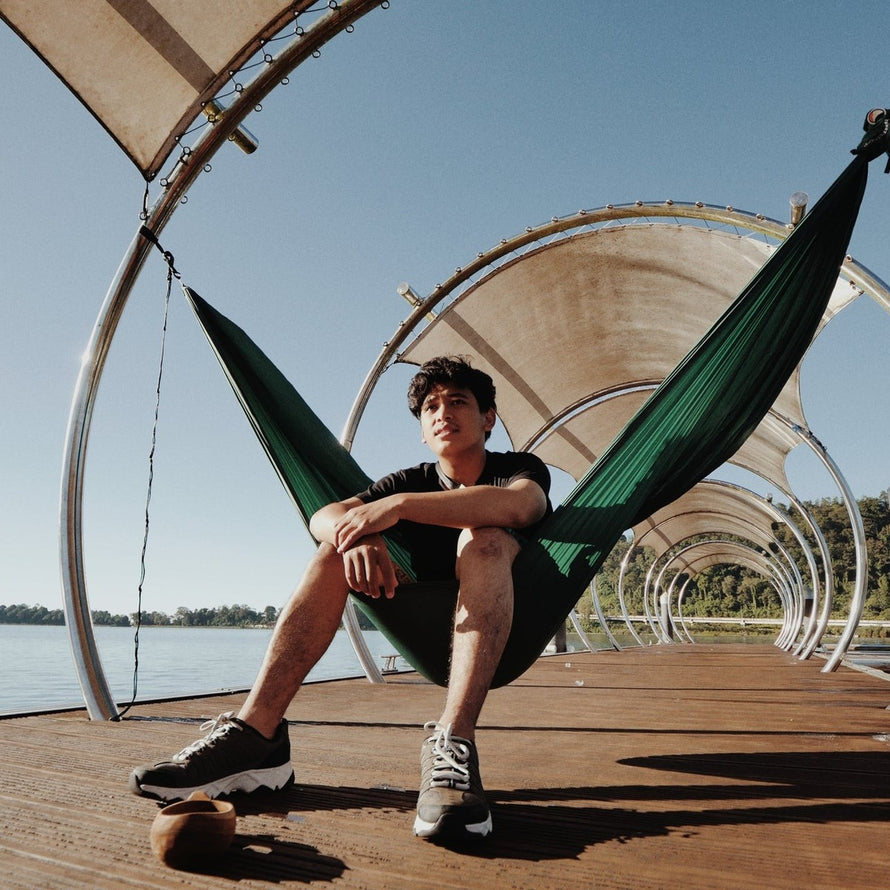 Hamac ultraléger Ticket to the Moon Lightest Hammock parfait pour randonnée et bivouac vélo en pleine nature
