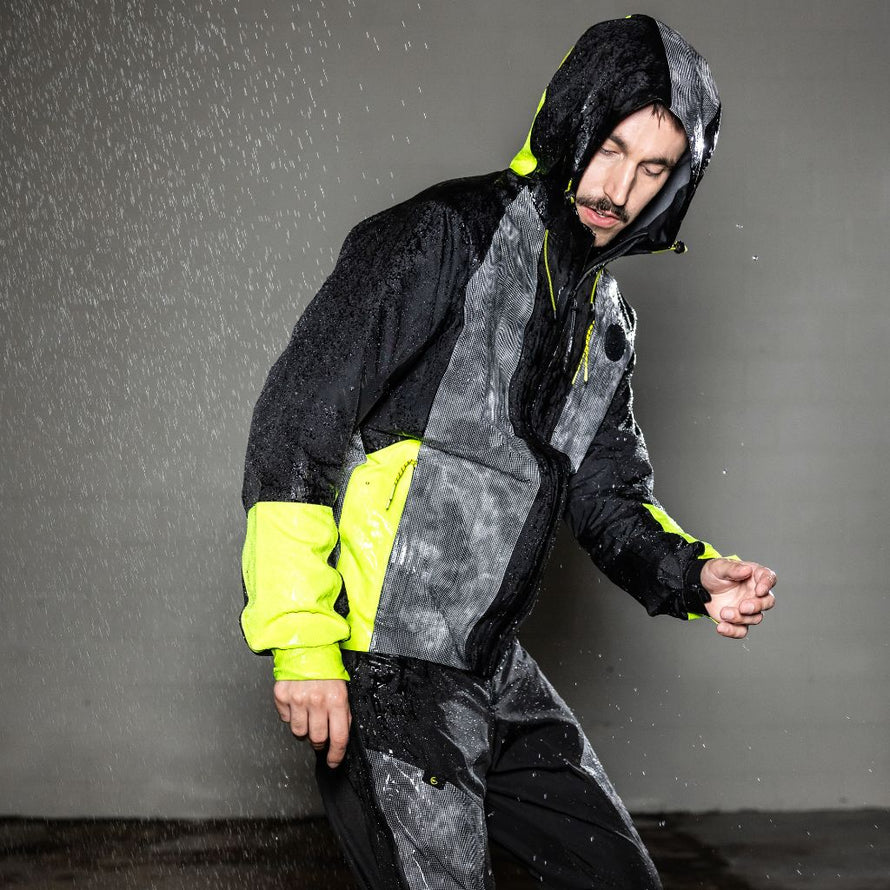 Veste fluo réfléchissante Wowow Etna, conçue pour le vélo, avec une finition technique, étanche et respirante, adaptée aux femmes et aux hommes.