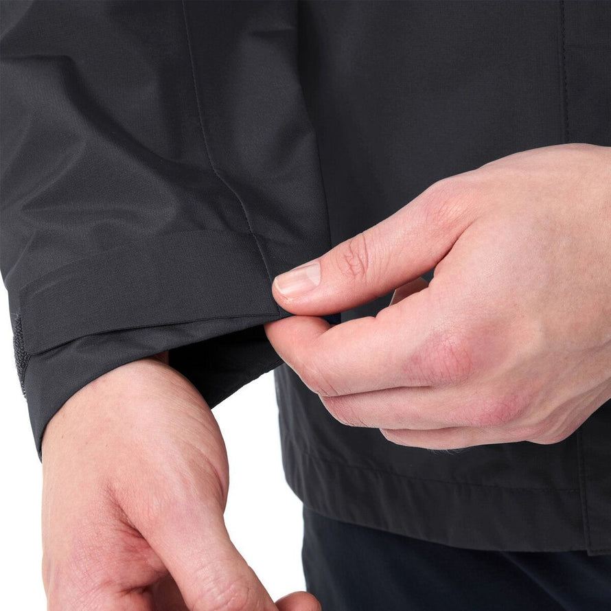 Veste imperméable homme Vaude Strathcona noire avec manches ajustables pour un confort optimal à vélo