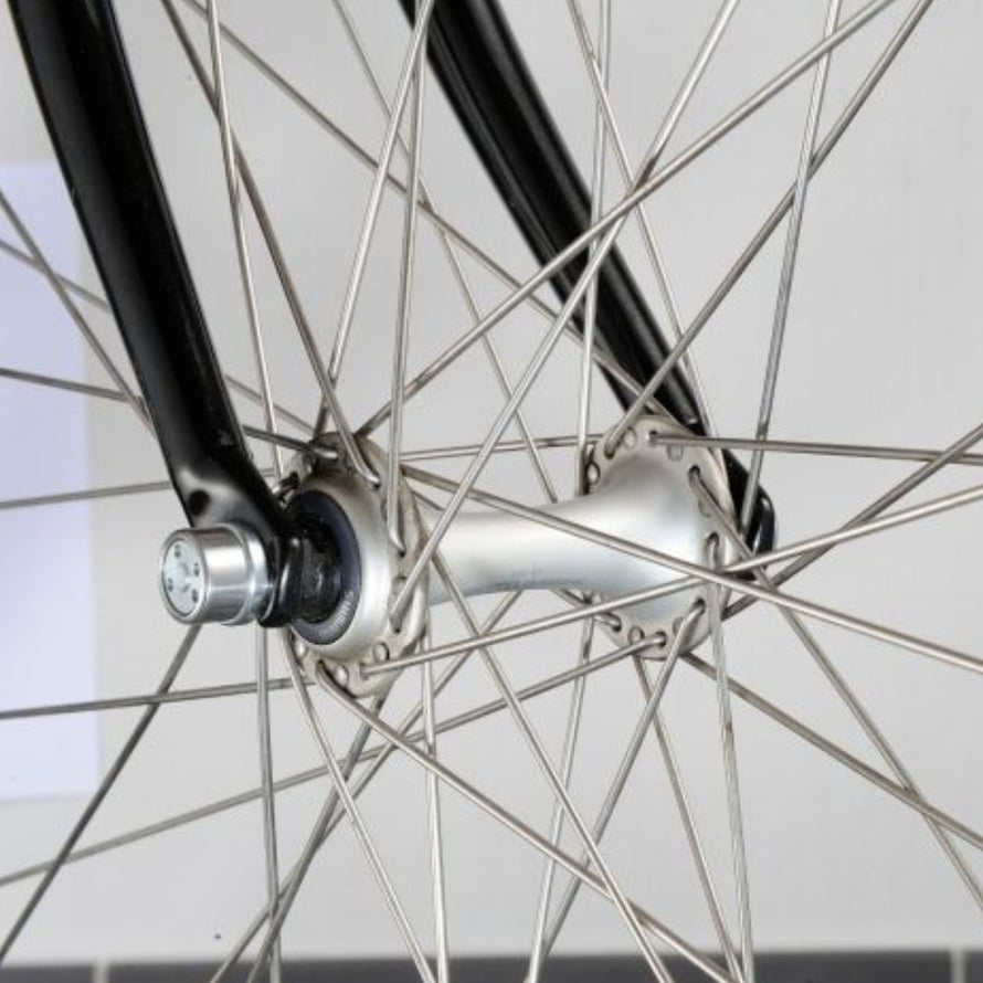 Moyeu de roue plein avec antivol. 