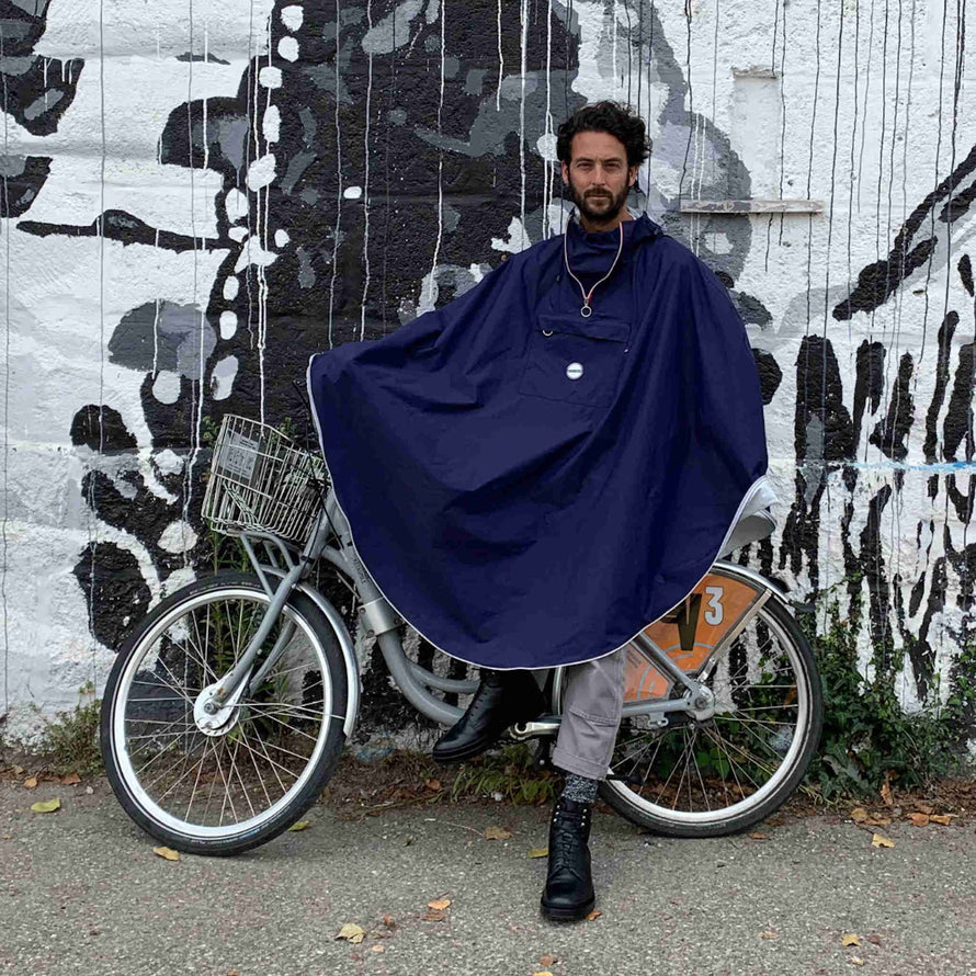 Poncho Cap Ferret bleu marine Le Temps des Grenouilles