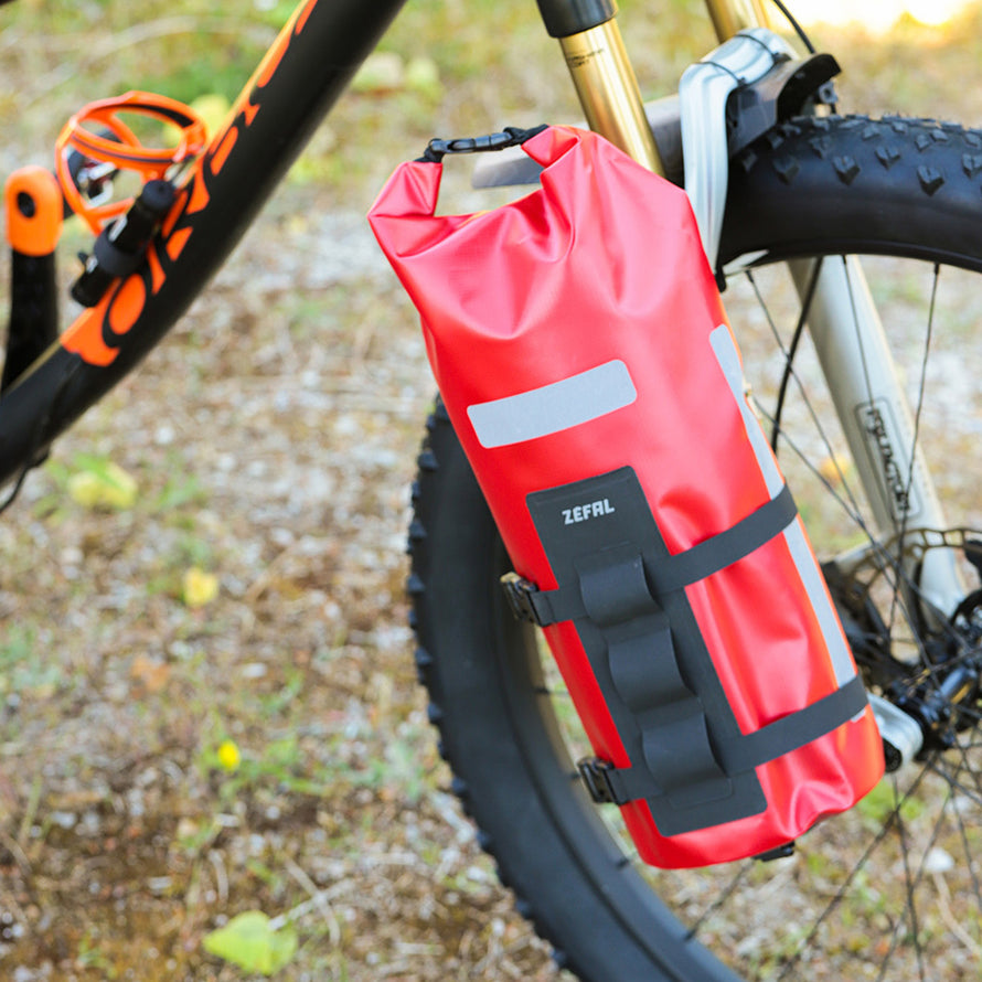 Sacoche de fourche bikepacking et cyclotourisme Zefal Z Adventure 6L